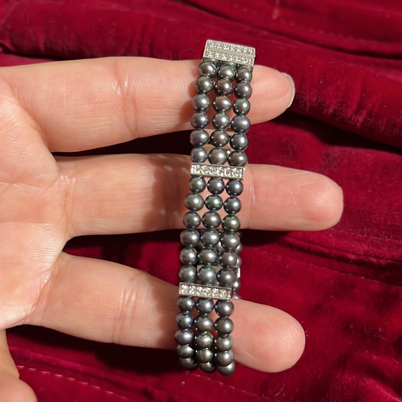 Croton Pearl Watch and Bracelet Set Dark Gray/Blue - Picture 6 of 13